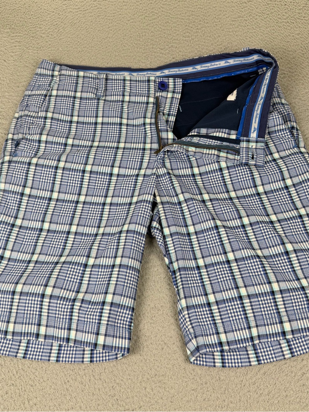 Tommy Bahama Shorts Mens 32 Blue Plaid Performance Flat Front Preppy Casual